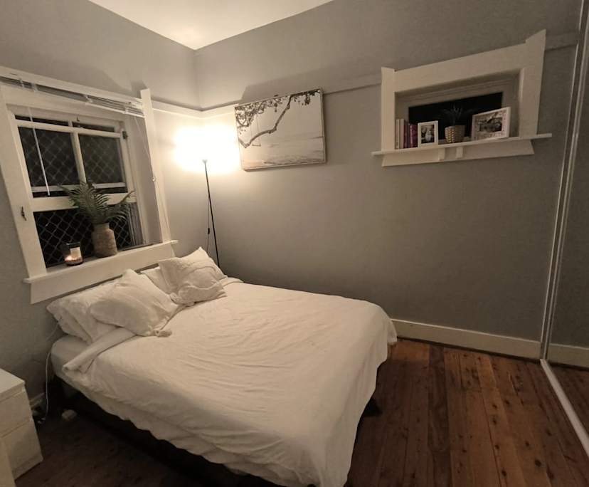 Furnished room in a share house