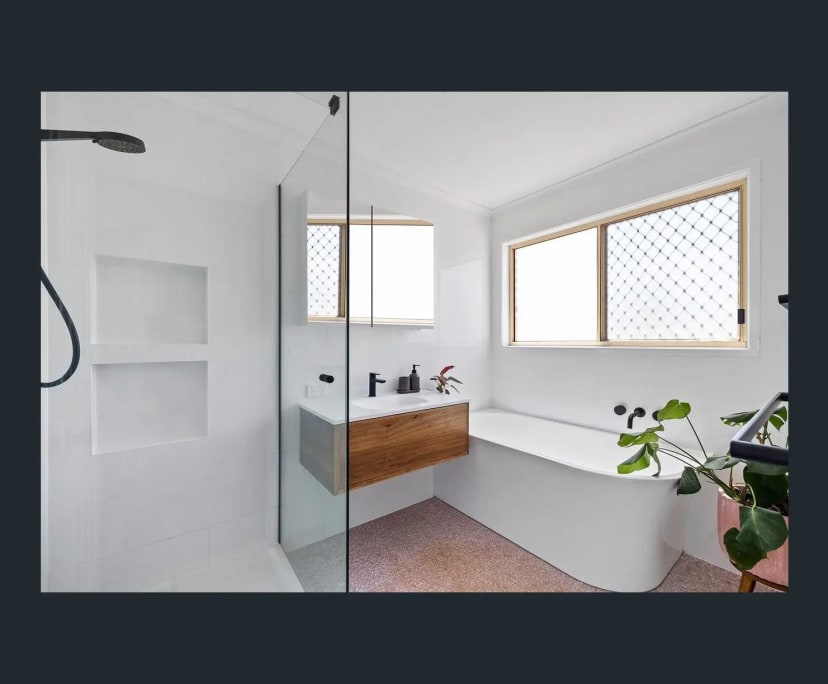 $330, Share-house, 5 bathrooms, Manly West QLD 4179