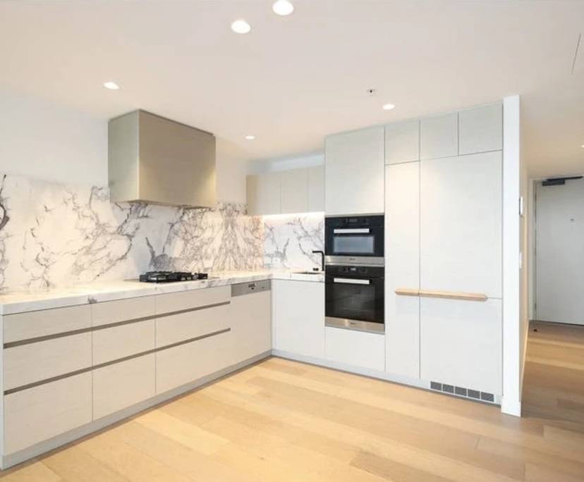 $1,000, 1-bed, 1 bathroom, Surfers Paradise QLD 4217