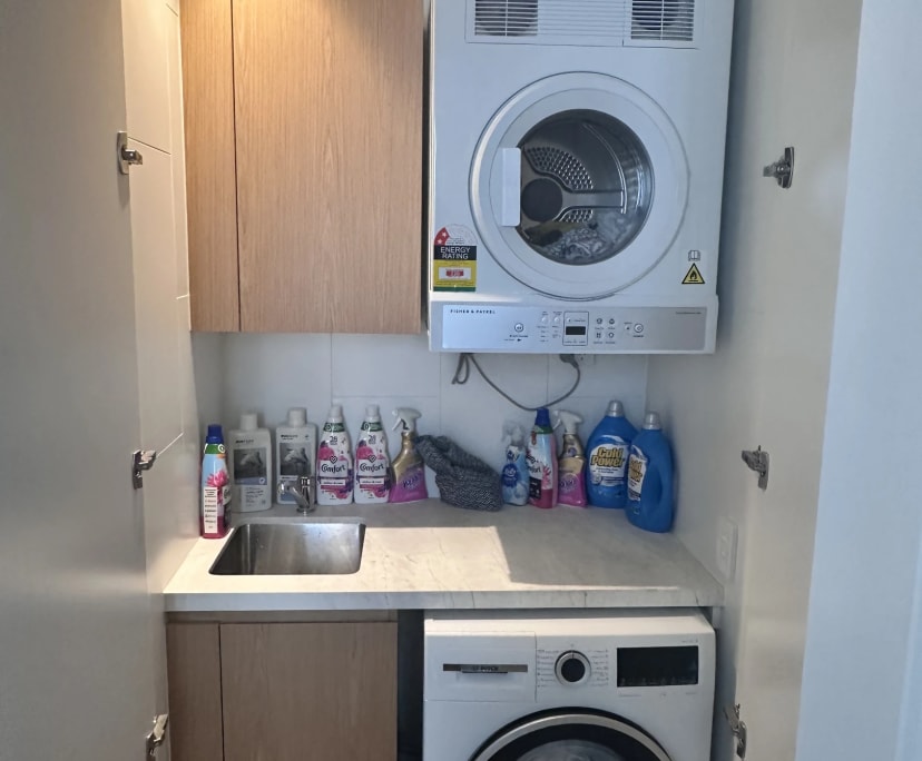 $1,200, Flatshare, 1 bathroom, North Sydney NSW 2060