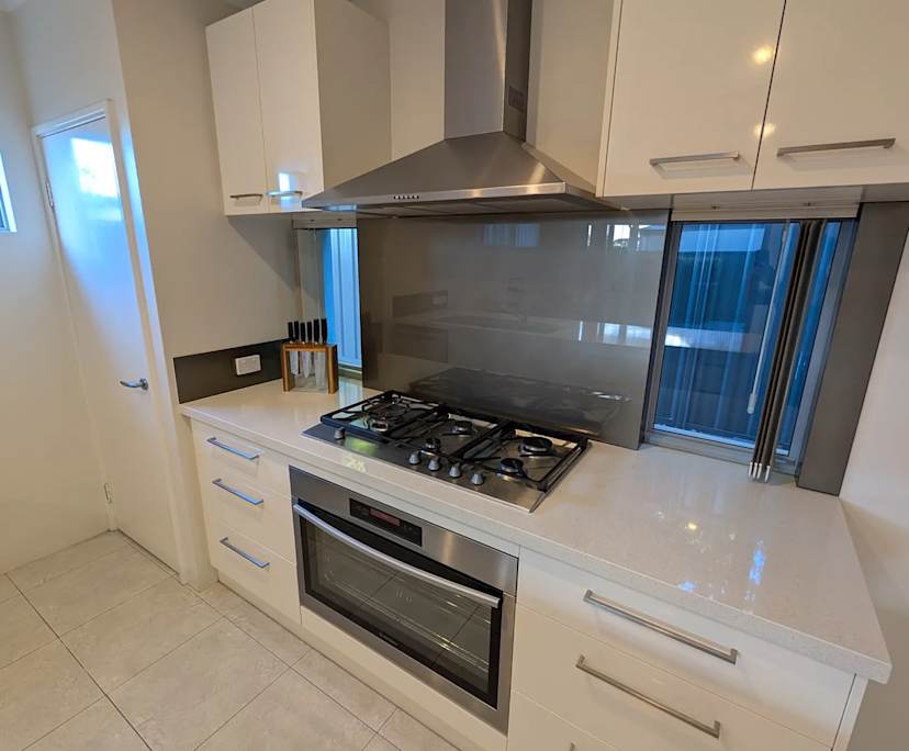 $350, Share-house, 4 bathrooms, Mount Hawthorn WA 6016