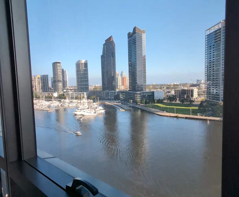 Furnished room with ensuite in a flatshare