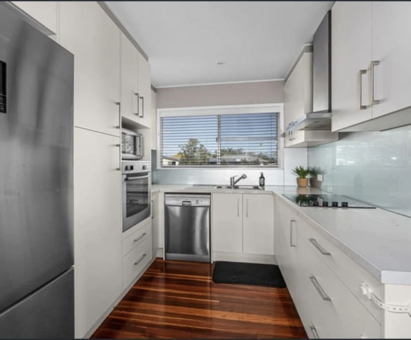 $250, Share-house, 3 bathrooms, Raceview QLD 4305