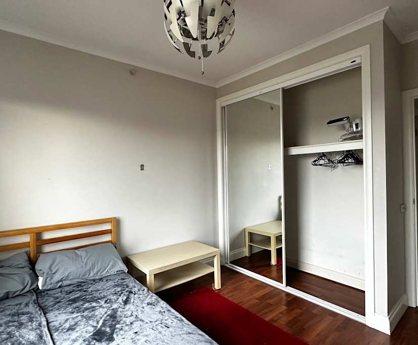Furnished room in a flatshare
