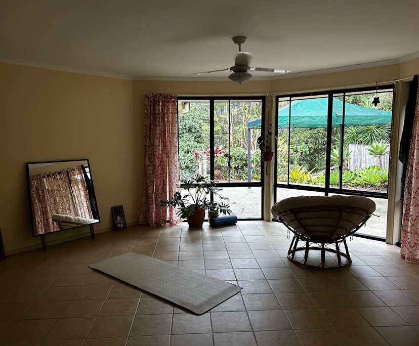 Unfurnished room with own bathroom