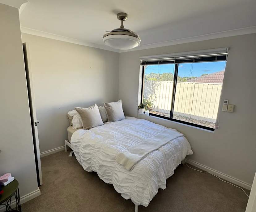 Room in a share house