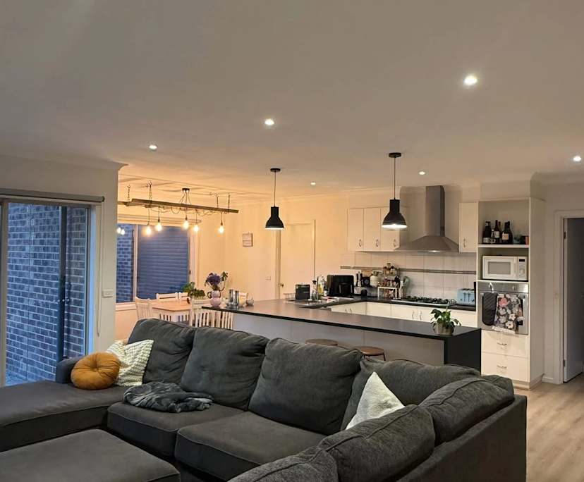 Room in a share house