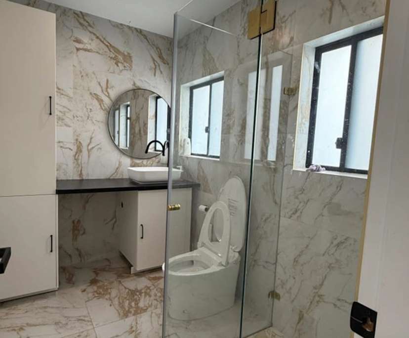 Unfurnished room with own bathroom