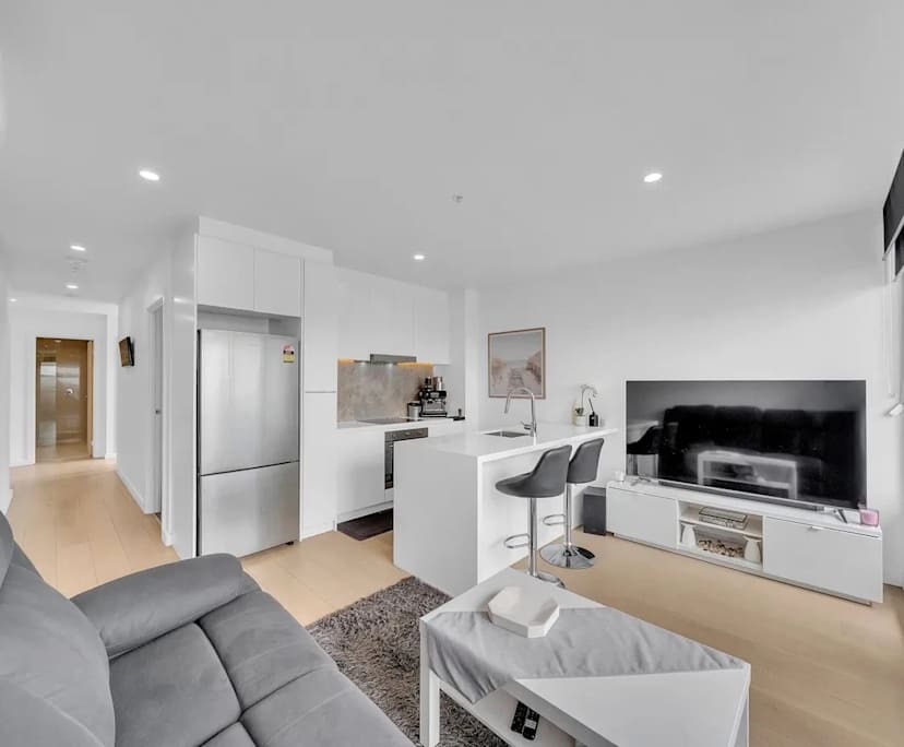 Furnished room with own bathroom