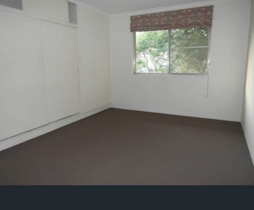 Unfurnished room in a flatshare