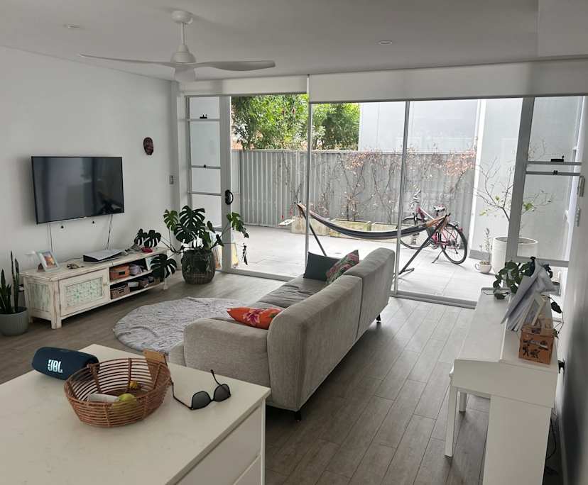 $800, 1-bed, 1 bathroom, Maroubra NSW 2035