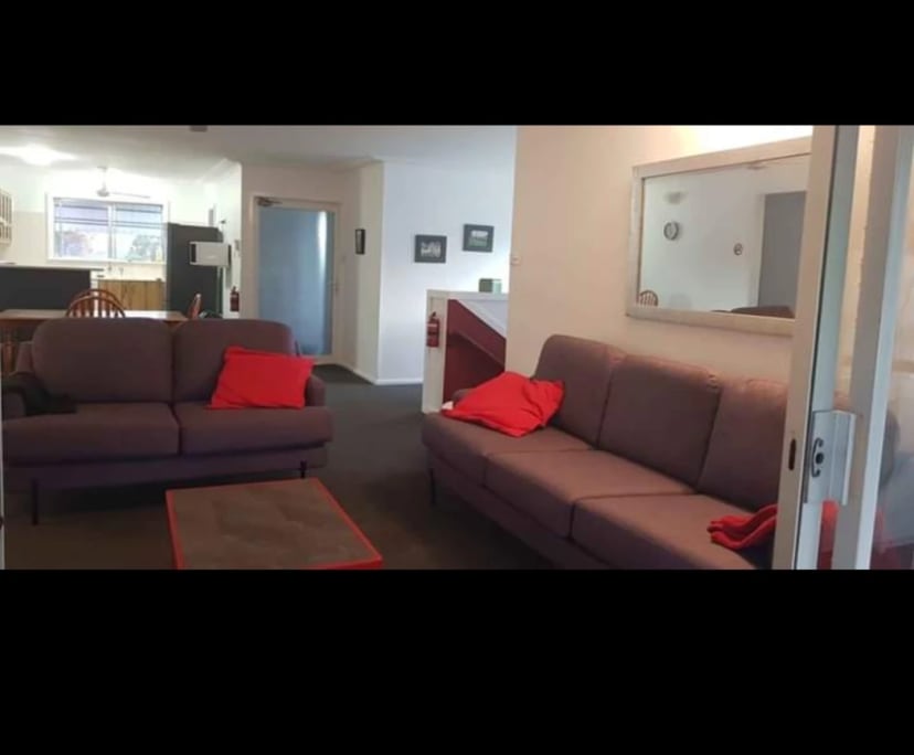 $220, Share-house, 3 bathrooms, South Tamworth NSW 2340