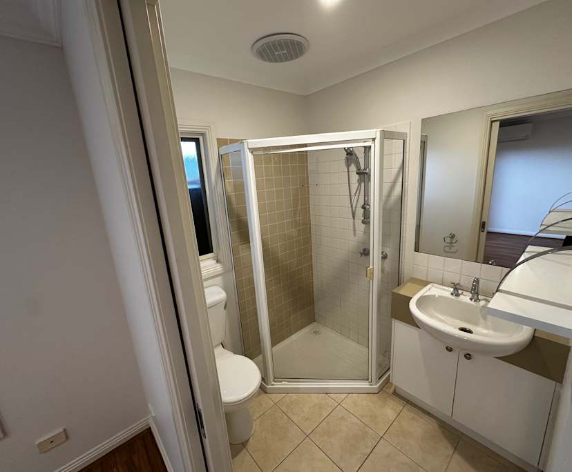 $850, Whole-property, 3 bathrooms, Donvale VIC 3111