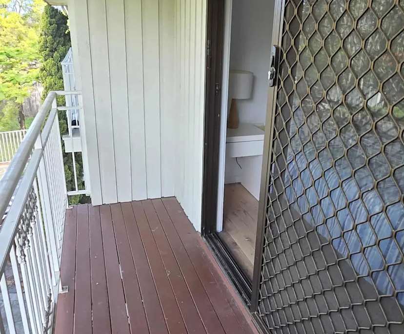 Room in a share house