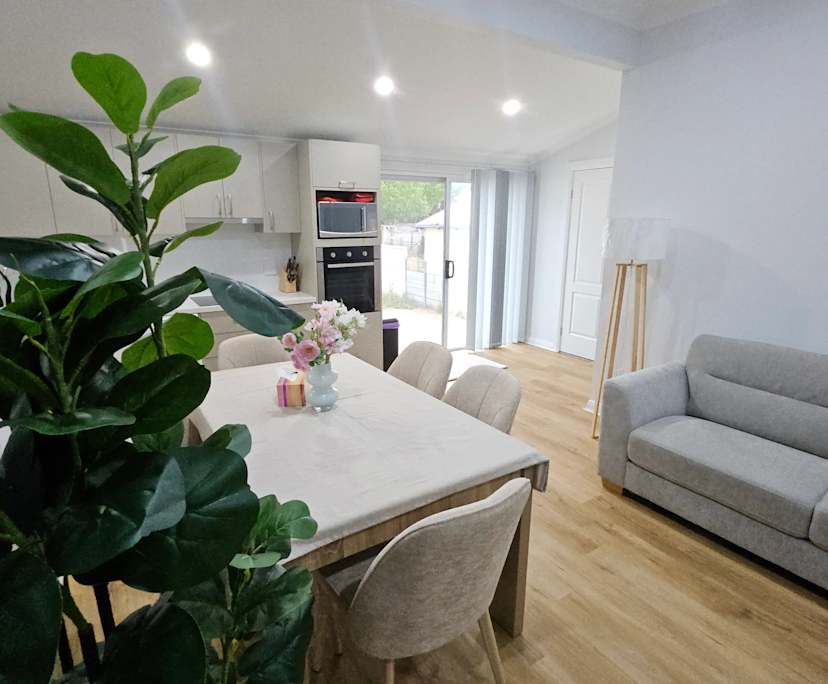 $350, Share-house, 4 bathrooms, West Tamworth NSW 2340