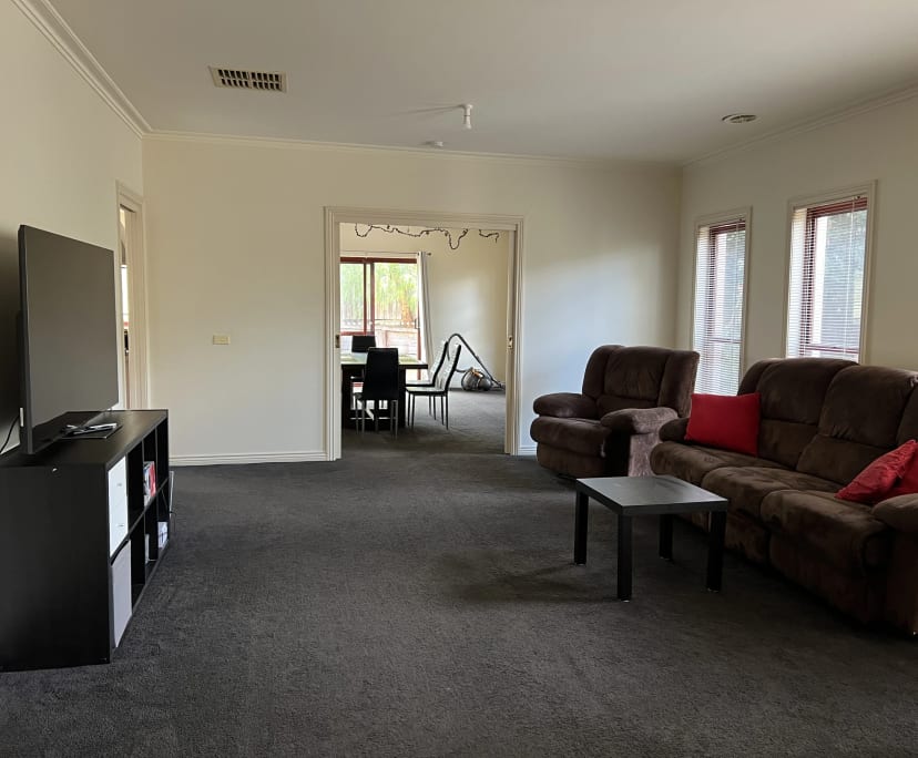 Room in a share house