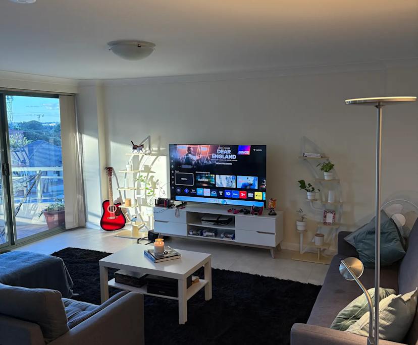 Furnished room in a flatshare