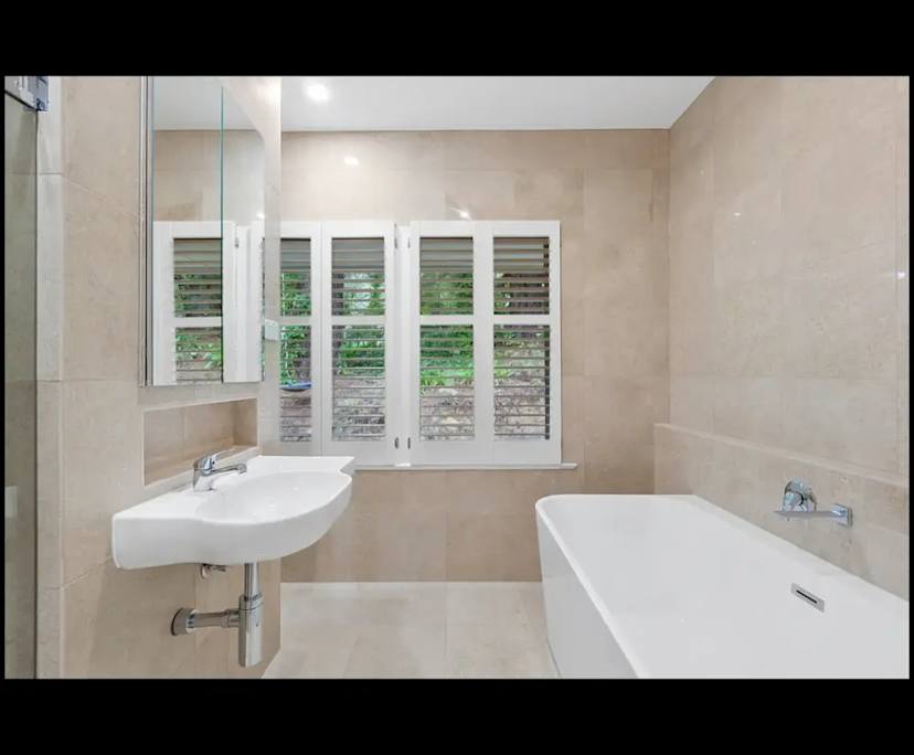 Unfurnished room with own bathroom