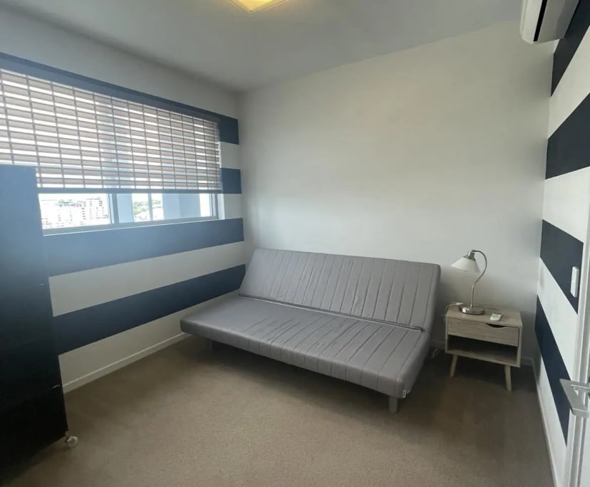 Furnished room with ensuite in a flatshare