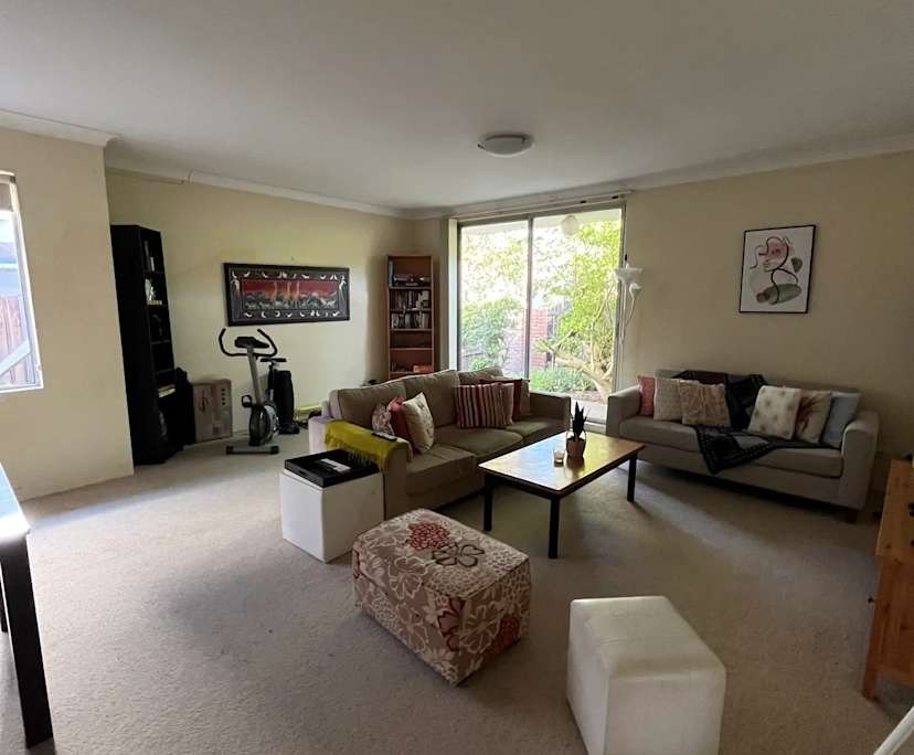 Furnished room in a share house