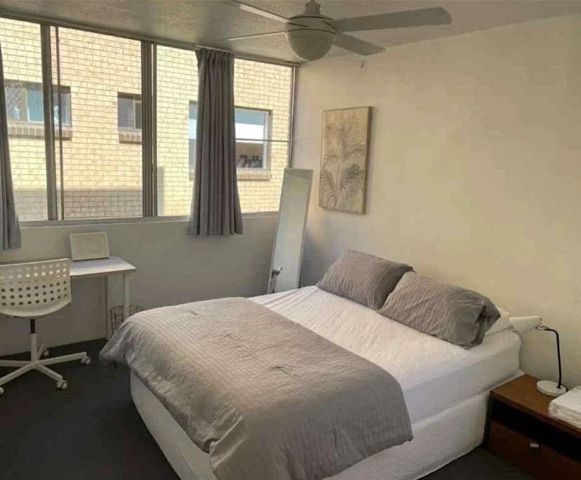Furnished room in a flatshare