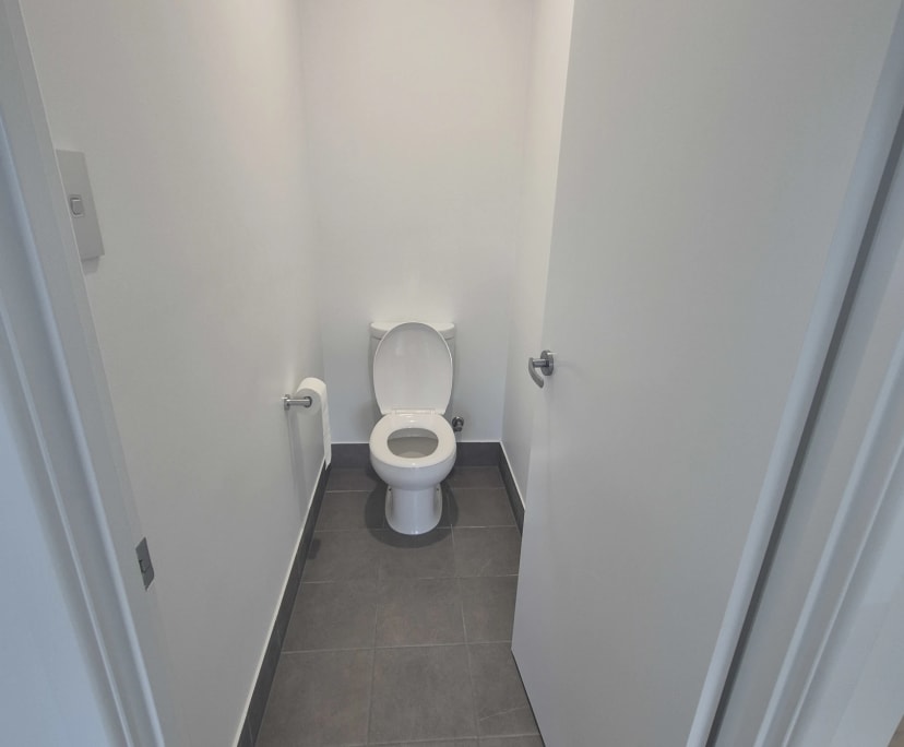 $250, Share-house, 5 bathrooms, Bethania QLD 4205