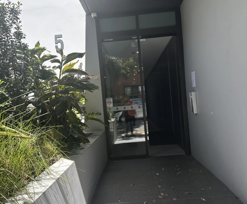 $380, Flatshare, 2 bathrooms, Homebush NSW 2140