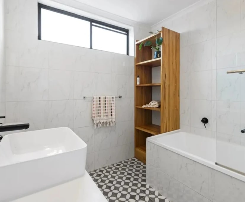Unfurnished room in a flatshare