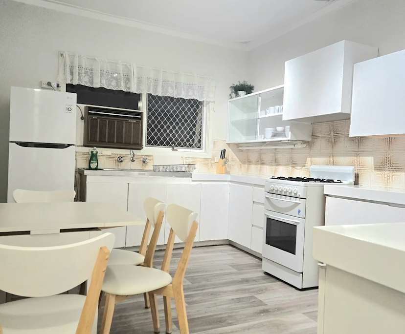 $350, Share-house, 3 bathrooms, Redcliffe WA 6104