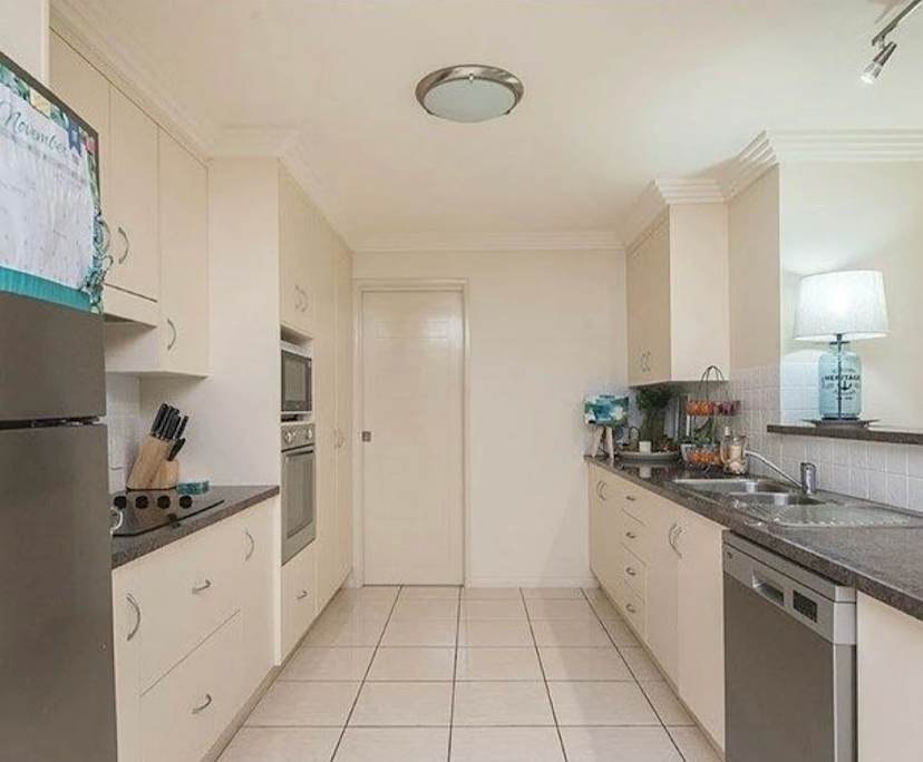 Unfurnished room in a share house