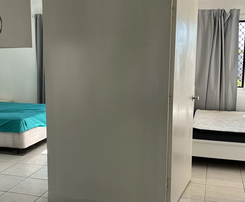 $250, Share-house, 4 bathrooms, Springwood QLD 4127