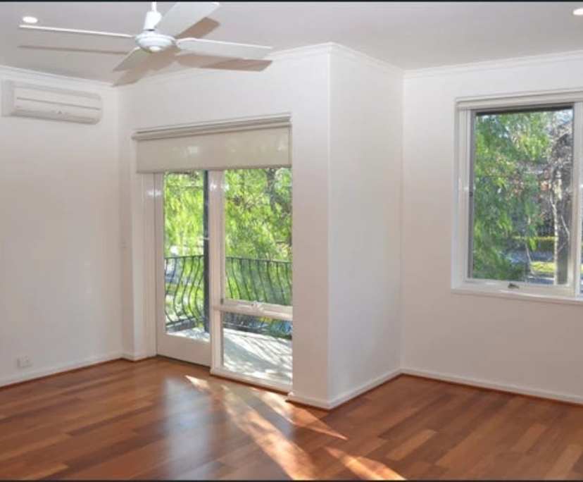 Unfurnished room in a flatshare