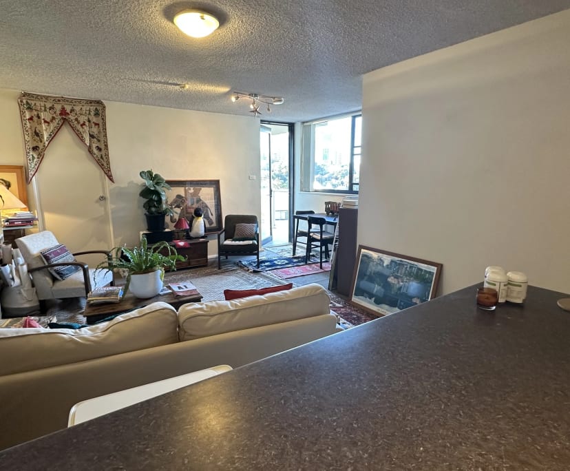 Room for Rent in McMahons Point, Sydney 380, Unfu...