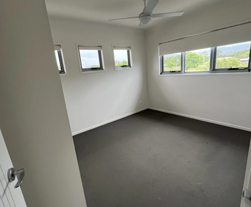 Unfurnished room with own bathroom