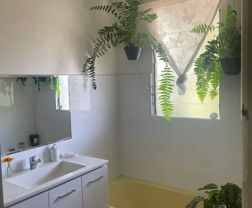 $235, Share-house, 3 bathrooms, Essendon VIC 3040