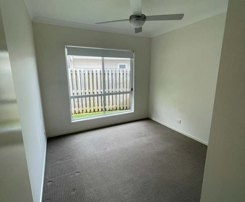 Unfurnished room with own bathroom