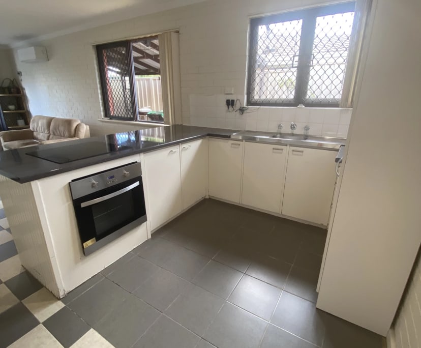 Room in a share house