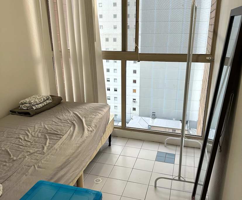Furnished room in a flatshare