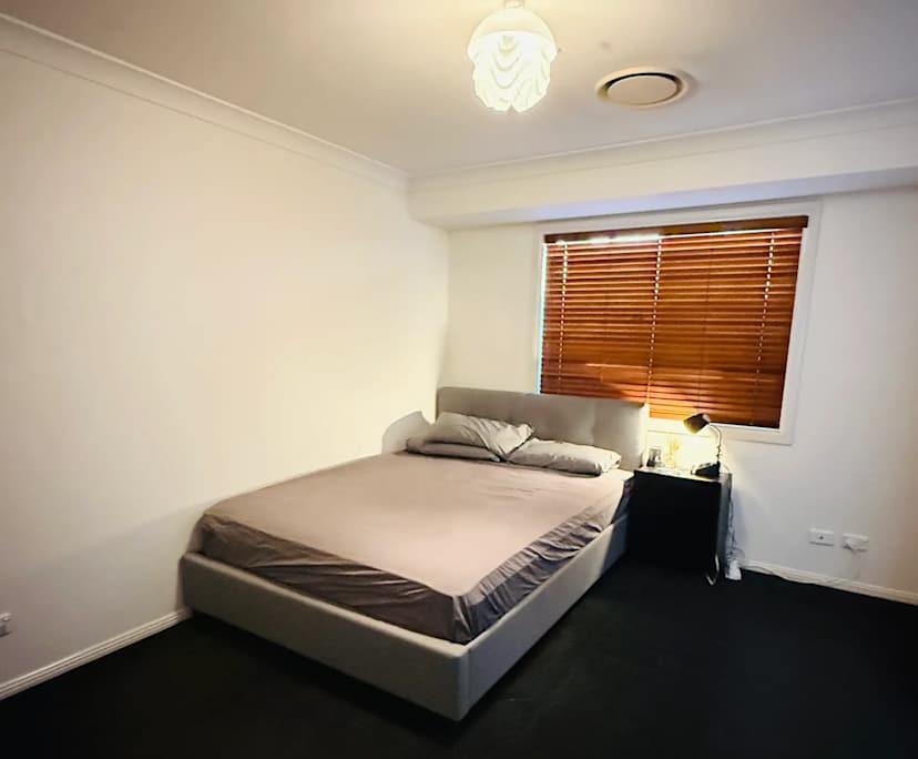 Room in a share house