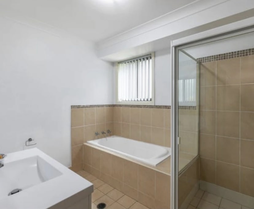 $275, Share-house, 4 bathrooms, East Gosford NSW 2250