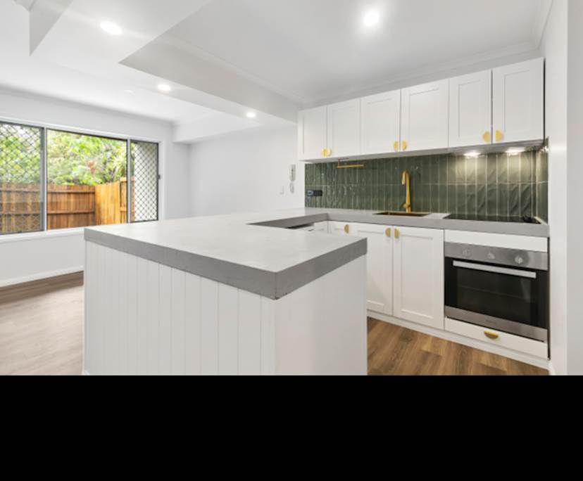 Unfurnished room with own bathroom
