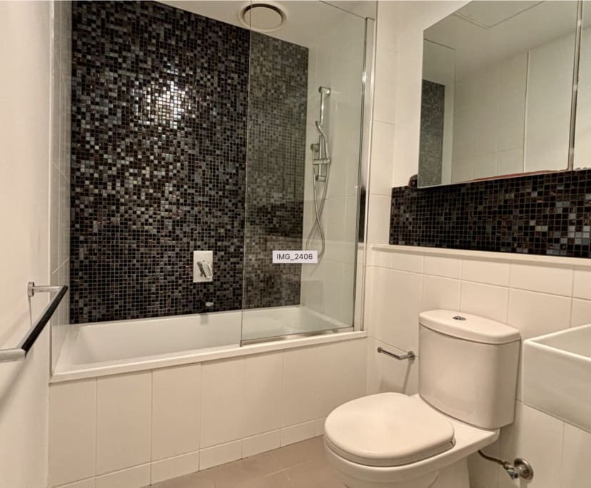 $350, Flatshare, 2 bathrooms, Flemington VIC 3031