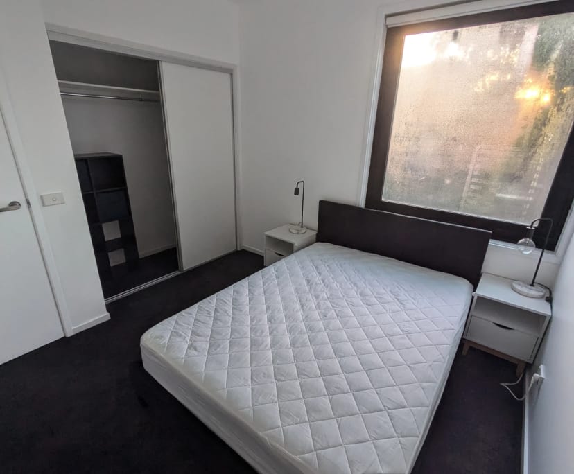 $300, Flatshare, 2 bathrooms, Kensington VIC 3031