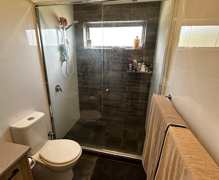 Whole property with 2 rooms for rent