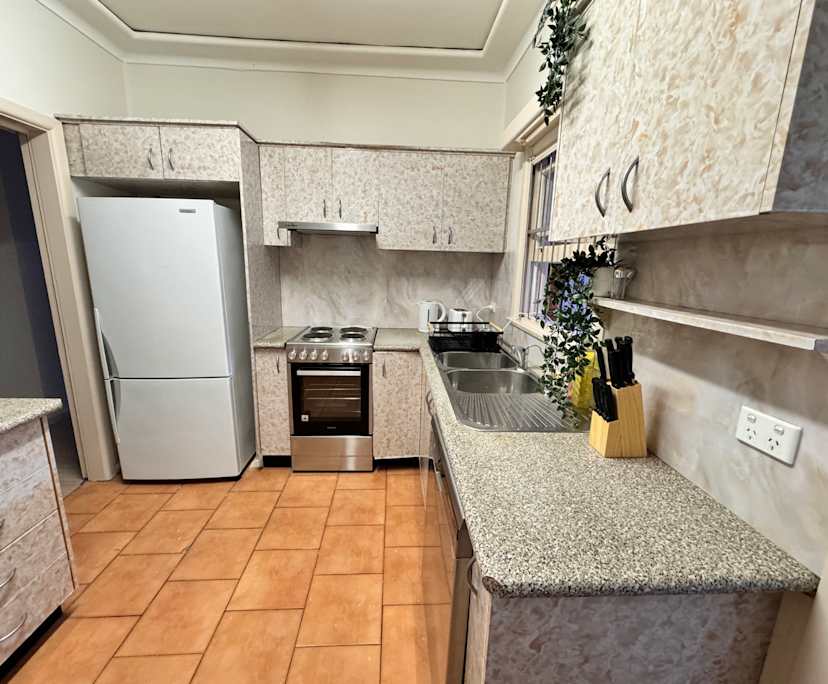 $300, Flatshare, 6 bathrooms, Sylvania NSW 2224