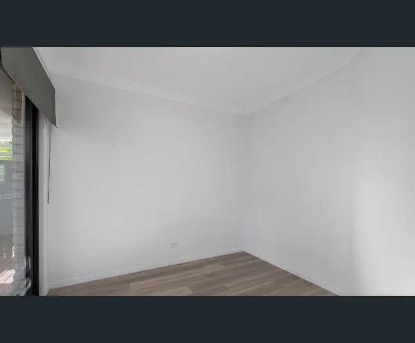 Unfurnished room in a flatshare
