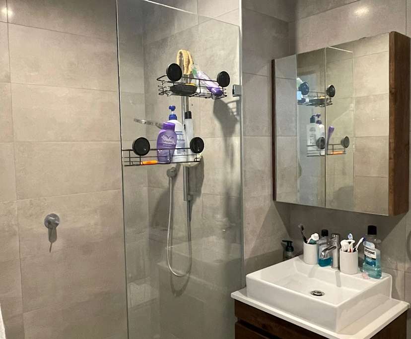 $450, Flatshare, 2 bathrooms, Homebush NSW 2140