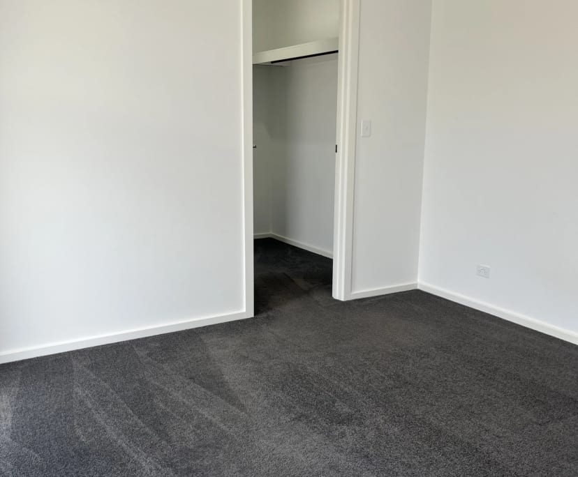 $330, Share-house, 3 bathrooms, Seaton SA 5023