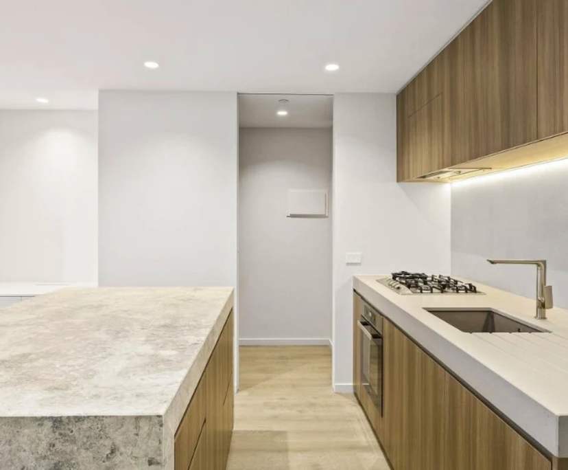 Furnished room with ensuite in a flatshare