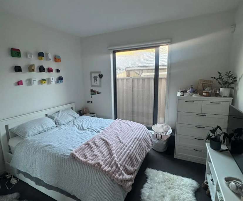 Unfurnished room with own bathroom